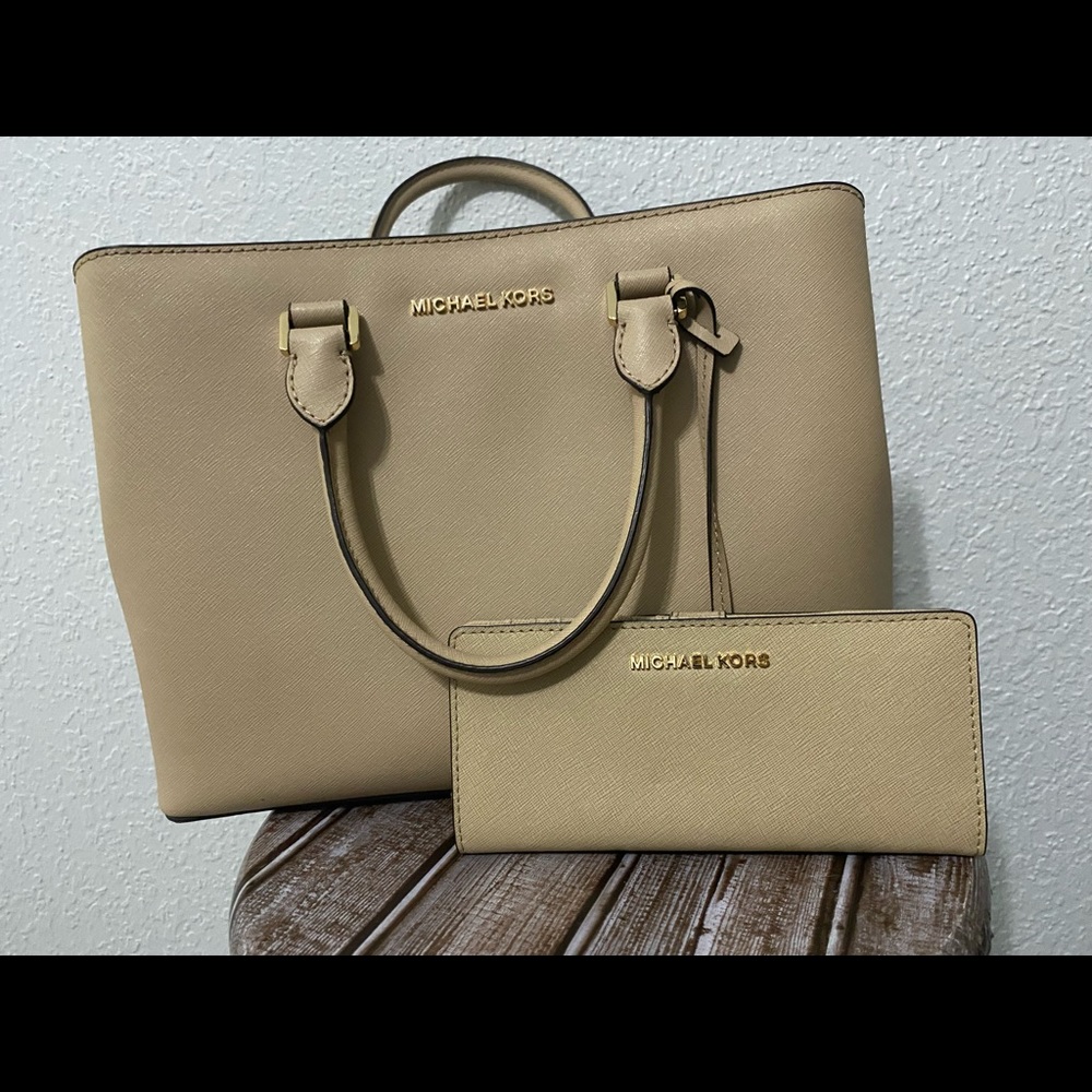 Michael Kors Saffiano handbag and wallet